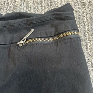 Black Pants with Zipper Detail